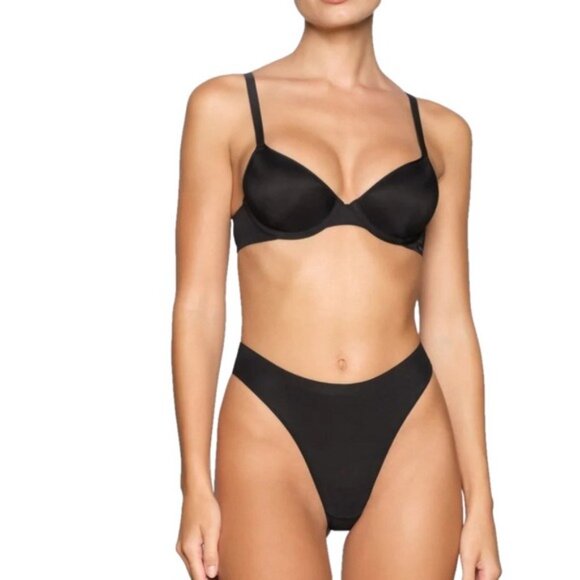 Skims 32DDDD Weightless Scoop Bra Onyx Black NWT $58 MSRP - Picture 4 of 6